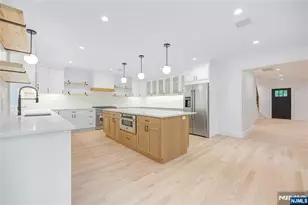 18 Orchard St, Pompton Lakes, NJ 07442 - Photo 9