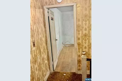 72-74 Hanford Street, Newark, NJ 07114 - Photo 7