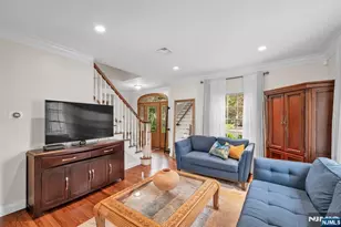 1025 Maple Dr, New Milford, NJ 07646 - Photo 9