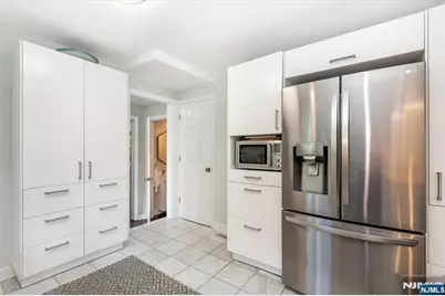 20 College Avenue, Montclair, NJ 07043 - Photo 23