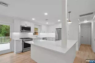 13 Chickadee Rd, Mount Olive, NJ 07828 - Photo 9