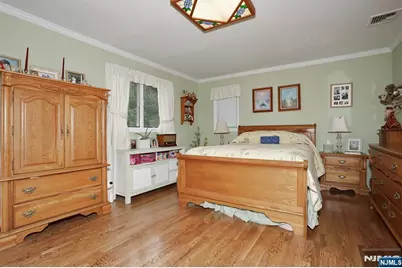 393 New Bridge Road, Bergenfield, NJ 07621 - Photo 17
