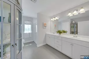 10 Bares Ct, Little Ferry, NJ 07643 - Photo 29