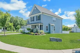 10 Bares Ct, Little Ferry, NJ 07643 - Photo 39