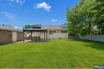 1429 Washington Avenue, Pompton Lakes, NJ 07442 - Photo 17