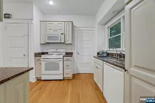 122 Washington Ave, New Milford, NJ 07646 - Photo 11