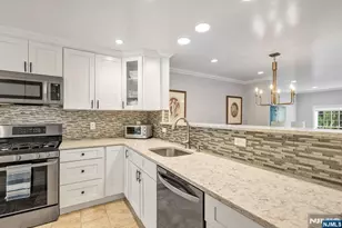 94 Heather Ln, Wyckoff Township, NJ 07481 - Photo 9