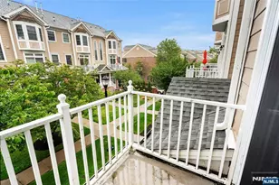 338 Oswego Ct, West New York, NJ 07093 - Photo 9