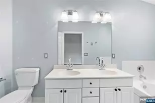 338 Oswego Ct, West New York, NJ 07093 - Photo 17