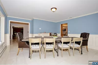 252 Bayberry Lane, Franklin Lakes, NJ 07417 - Photo 5