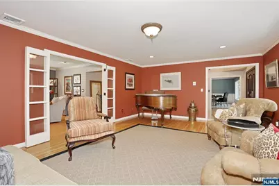 252 Bayberry Lane, Franklin Lakes, NJ 07417 - Photo 9