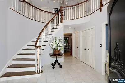 252 Bayberry Lane, Franklin Lakes, NJ 07417 - Photo 3