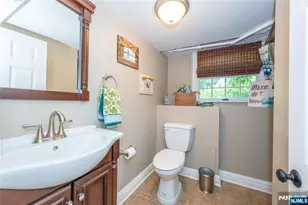 23 Carlton Ave, Ho Ho Kus, NJ 07423 - Photo 17