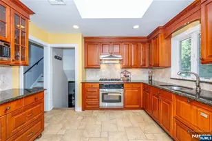 23 Carlton Ave, Ho Ho Kus, NJ 07423 - Photo 9