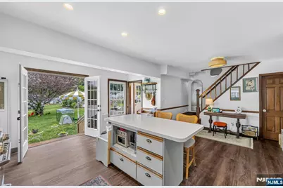 43 Dairy Street, Midland Park, NJ 07432 - Photo 3