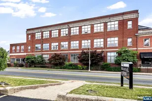 350 Scotland Road 106, Orange, NJ 07050 - Photo 3