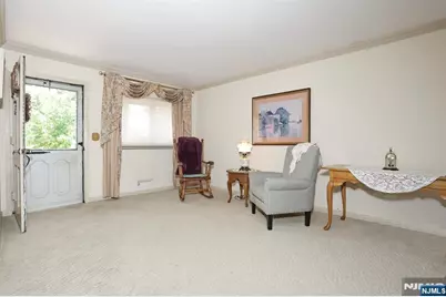140 Carlyle Court, Carlstadt, NJ 07072 - Photo 3