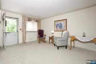 140 Carlyle Ct, Carlstadt, NJ 07072 - Photo 3
