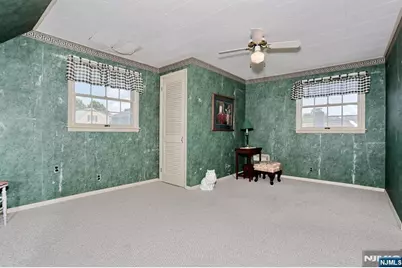 140 Carlyle Court, Carlstadt, NJ 07072 - Photo 15