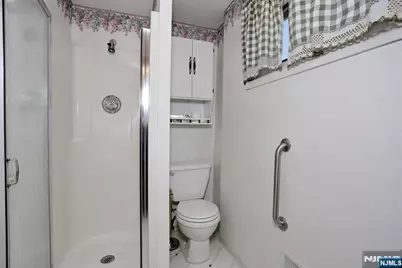 140 Carlyle Court, Carlstadt, NJ 07072 - Photo 19