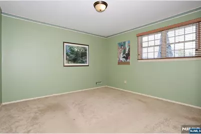 140 Carlyle Court, Carlstadt, NJ 07072 - Photo 11