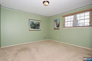 140 Carlyle Ct, Carlstadt, NJ 07072 - Photo 11