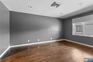 300 Gorge Road 2, Cliffside Park, NJ 07010 - Photo 31