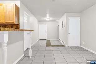 285 6th St, Newark, NJ 07103 - Photo 35