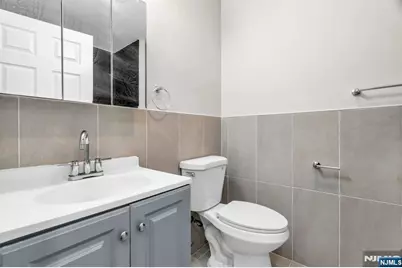 285 6th Street, Newark, NJ 07103 - Photo 29