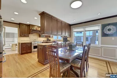 42-09 Cosgrove Court, Fair Lawn, NJ 07410 - Photo 9