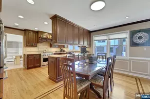 42-09 Cosgrove Ct, Fair Lawn, NJ 07410 - Photo 9
