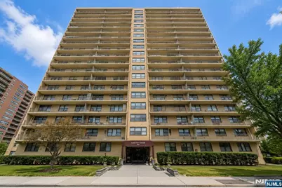 285 Aycrigg Avenue 22J #22J, Passaic, NJ 07055 - Photo 1