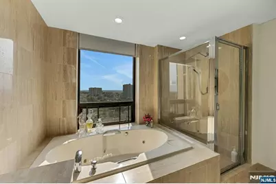 900 Palisade Avenue 17C #17C, Fort Lee, NJ 07024 - Photo 27