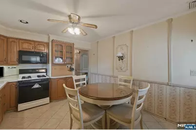 183 Lee Street, Elmwood Park, NJ 07407 - Photo 17
