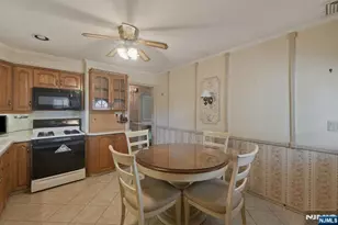 183 Lee St, Elmwood Park, NJ 07407 - Photo 17