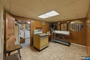 183 Lee St, Elmwood Park, NJ 07407 - Photo 37