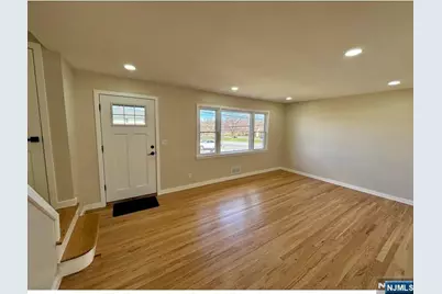 9 Joan Place, Clifton, NJ 07012 - Photo 7