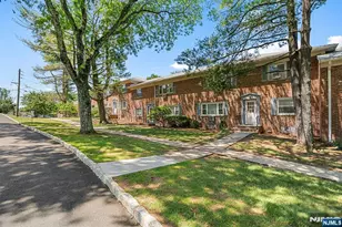 41 Wedgewood Dr 118, Verona, NJ 07044 - Photo 3