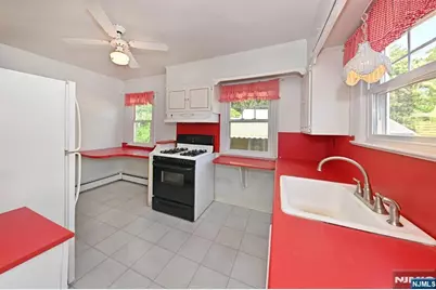 173 Walnut Street, Northvale, NJ 07647 - Photo 5
