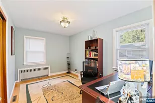 17 Kossuth St, Wallington, NJ 07057 - Photo 9