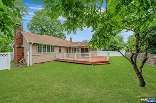 42 Heatherhill Rd, Cresskill, NJ 07626 - Photo 33