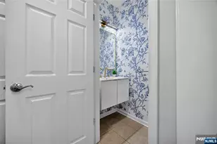 6 Schweinberg Dr R, Roseland, NJ 07068 - Photo 23