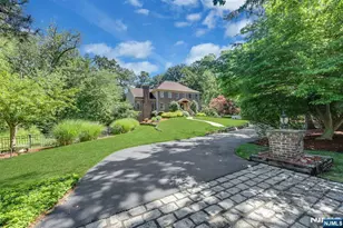 63 Pleasant Ave, Upper Saddle River, NJ 07458 - Photo 3