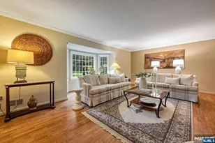 27 Cobblestone Ln, Ramsey, NJ 07446 - Photo 5