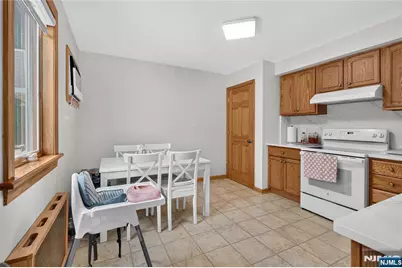 4 Howard Avenue, Clifton, NJ 07013 - Photo 7