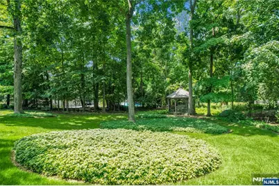 837 Apple Ridge Road, Franklin Lakes, NJ 07417 - Photo 7