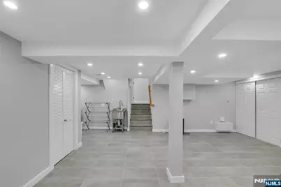 136 E Clinton Avenue, Bergenfield, NJ 07621 - Photo 29