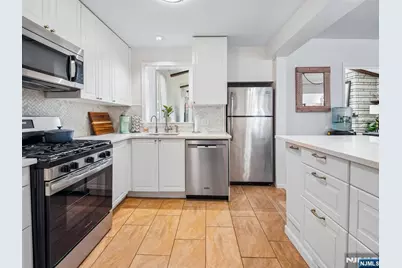 17 Princeton, Nutley, NJ 07110 - Photo 5