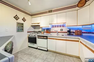 38 Triumph Ct A, East Rutherford, NJ 07073 - Photo 11