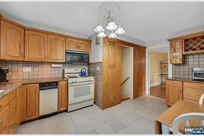 1 Buena Vista Avenue, Hawthorne, NJ 07506 - Photo 9